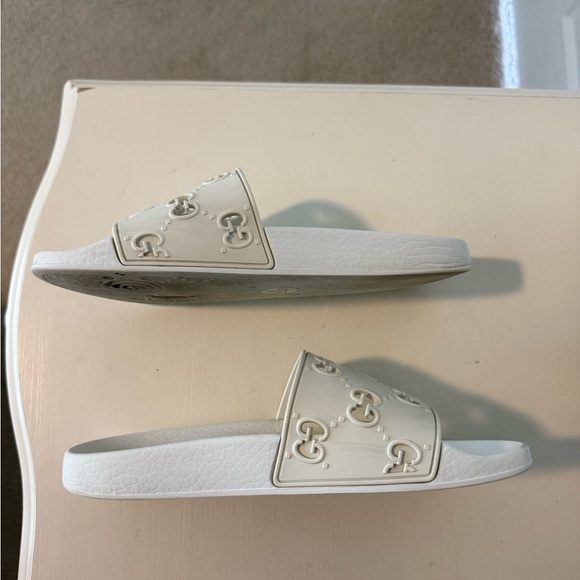 Gucci Slide Sandals - Picture 4 of 8